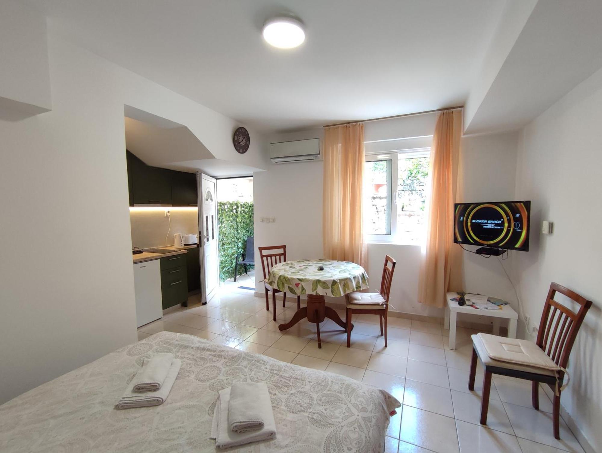 קוטור Studio Apartman Radimir חדר תמונה
